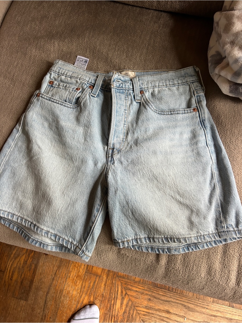 Levi's Light Blue High-Rise Denim Shorts - Picture 2 of 2